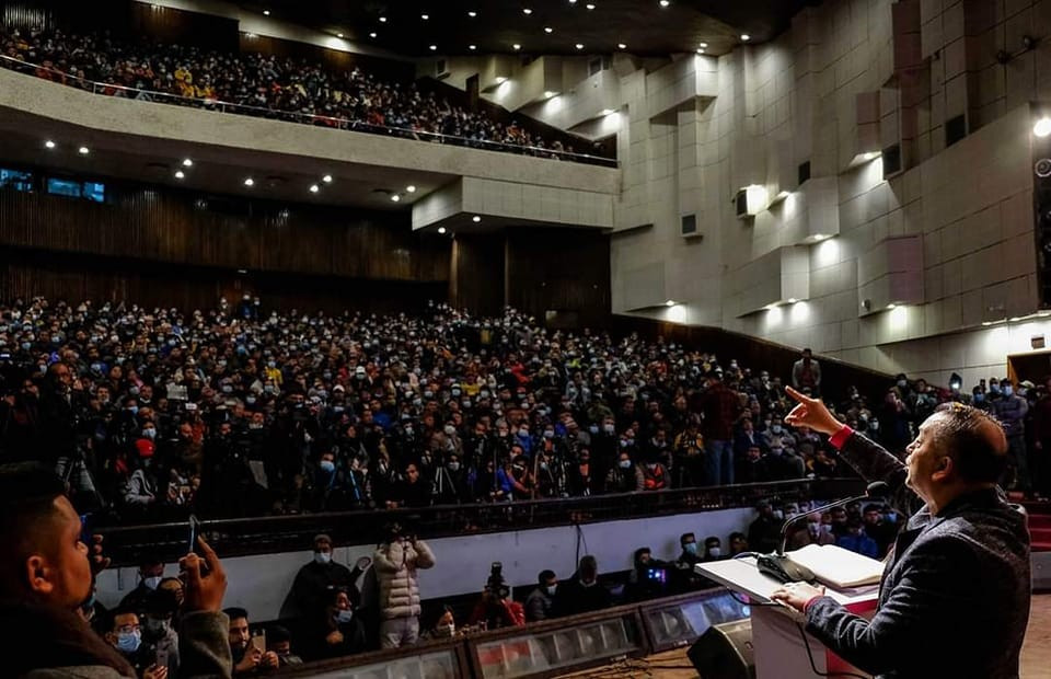 ‘गगन दाइ, हाई हाई, गगनकै खाँचो छ अब कांग्रेसलाई’ गीत सार्वजनिक ‘गगन दाइ, हाई हाई, गगनकै खाँचो छ अब कांग्रेसलाई’ गीत सार्वजनिक